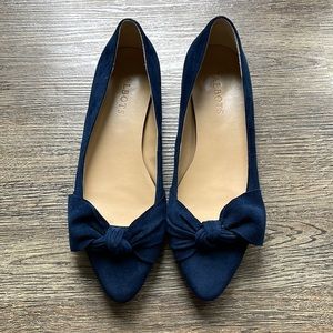 7.5 Navy Blue Suede Talbots Flats🍁